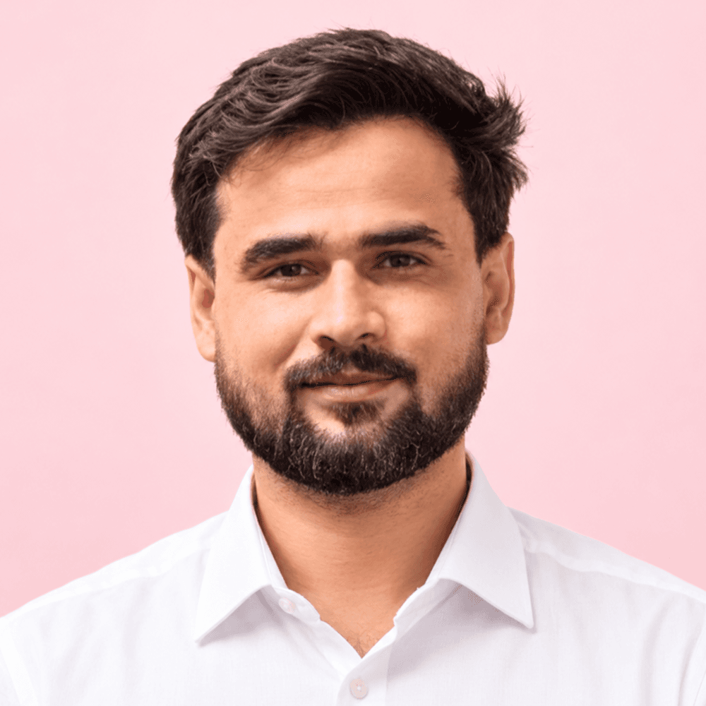 Qaisar Abbas, Front-end Developer at PGrowth